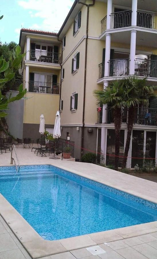 Apartma Mediteran ****